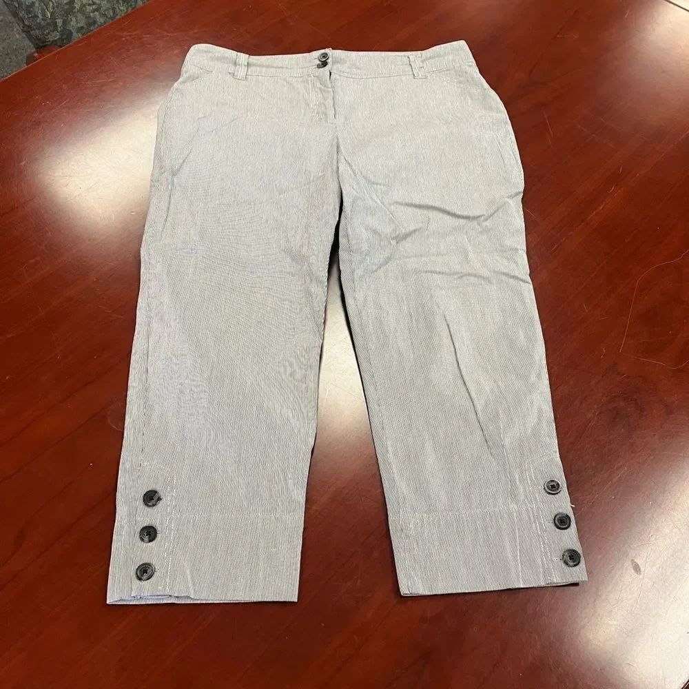Charter Club Fine Gray & White Stripe Ankle Button Pants sz 16